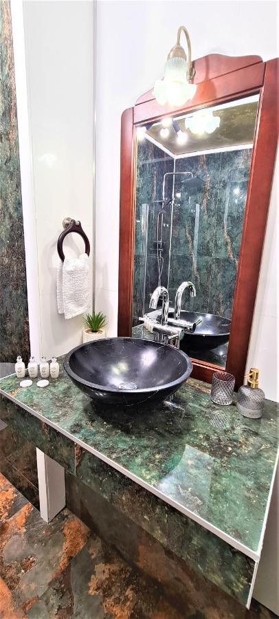 Central Arghezi Art Deco Apartment Piata Universitatii بوخارست المظهر الخارجي الصورة
