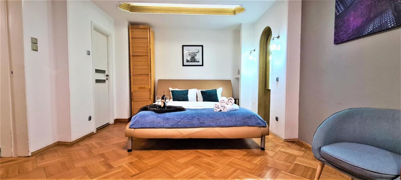 Central Arghezi Art Deco Apartment Piata Universitatii بوخارست المظهر الخارجي الصورة