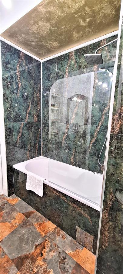 Central Arghezi Art Deco Apartment Piata Universitatii بوخارست المظهر الخارجي الصورة