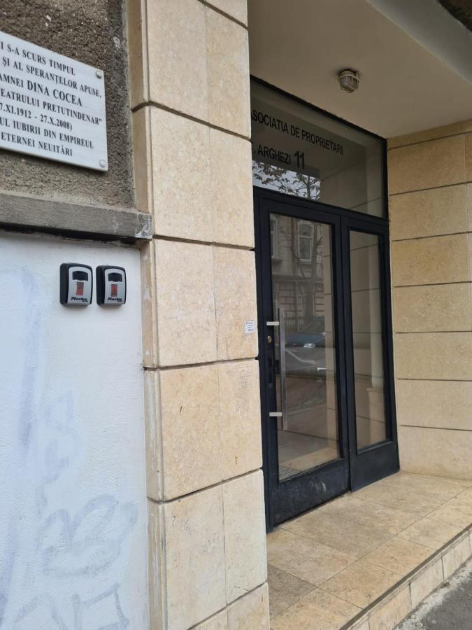 Central Arghezi Art Deco Apartment Piata Universitatii بوخارست المظهر الخارجي الصورة
