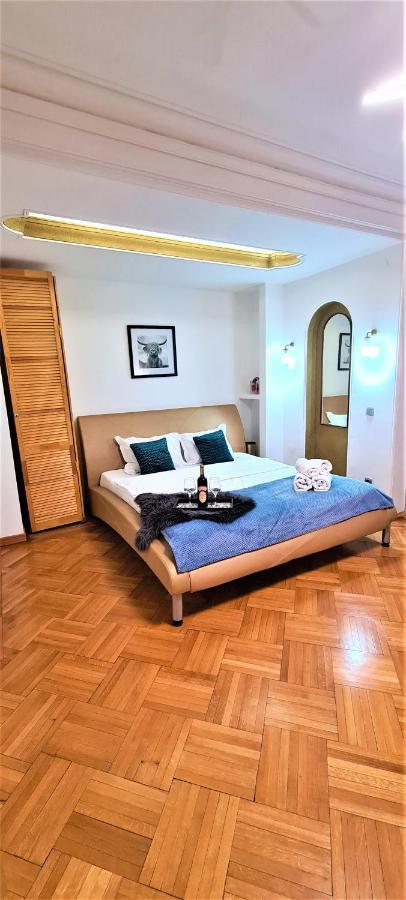Central Arghezi Art Deco Apartment Piata Universitatii بوخارست المظهر الخارجي الصورة